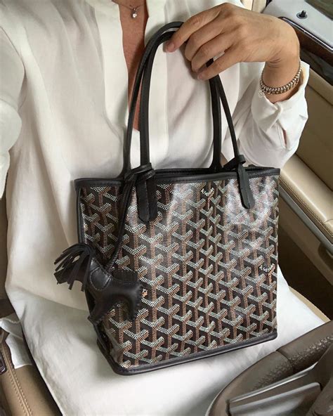 goyard artois tote bag price.